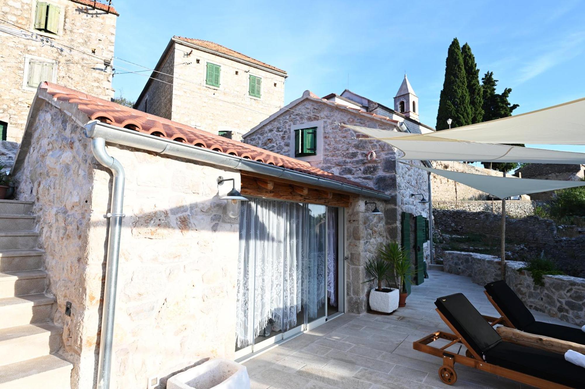 Teza Hvar Villaer
