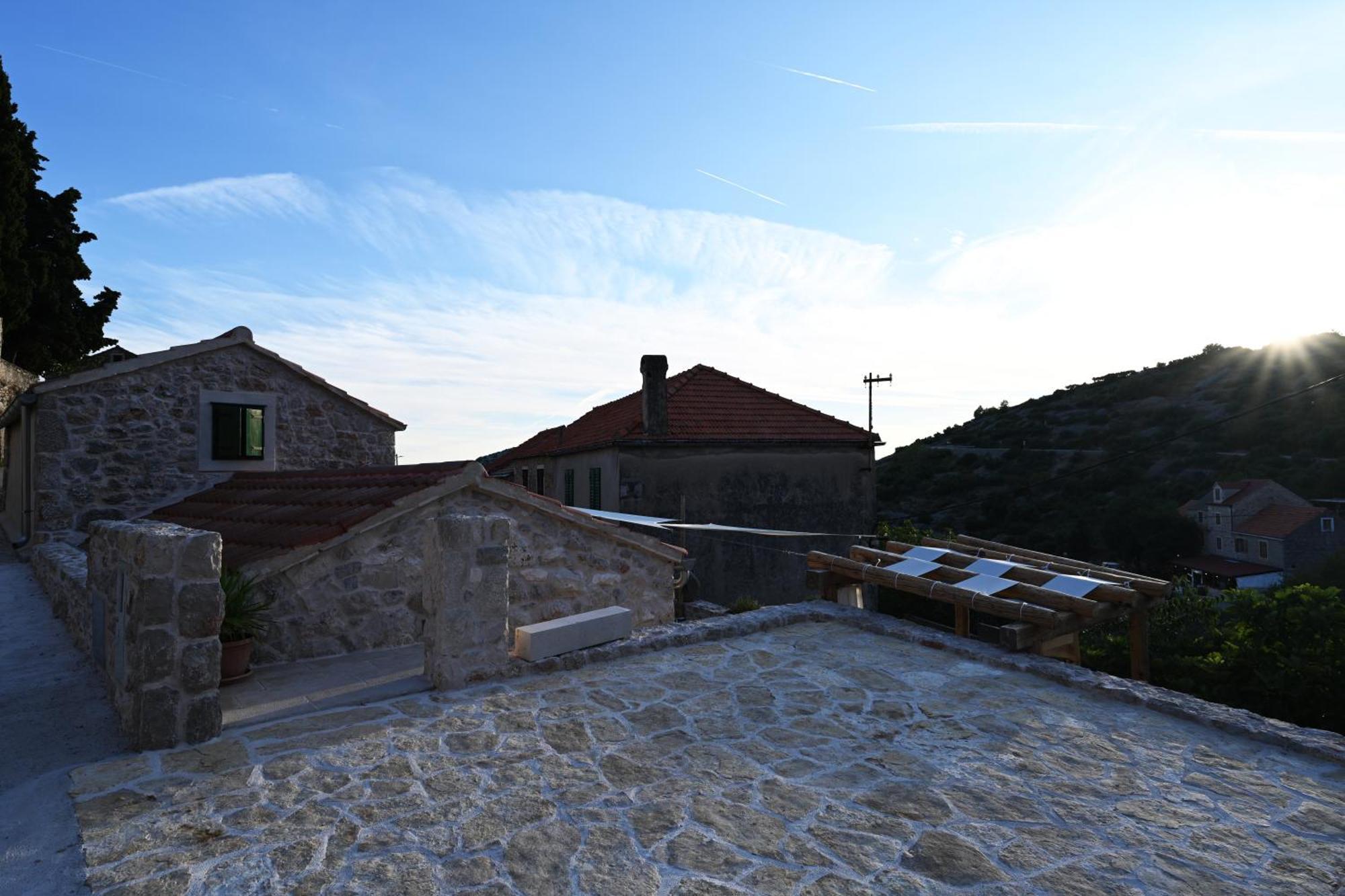 Teza Hvar Villaer Veliko Grablje