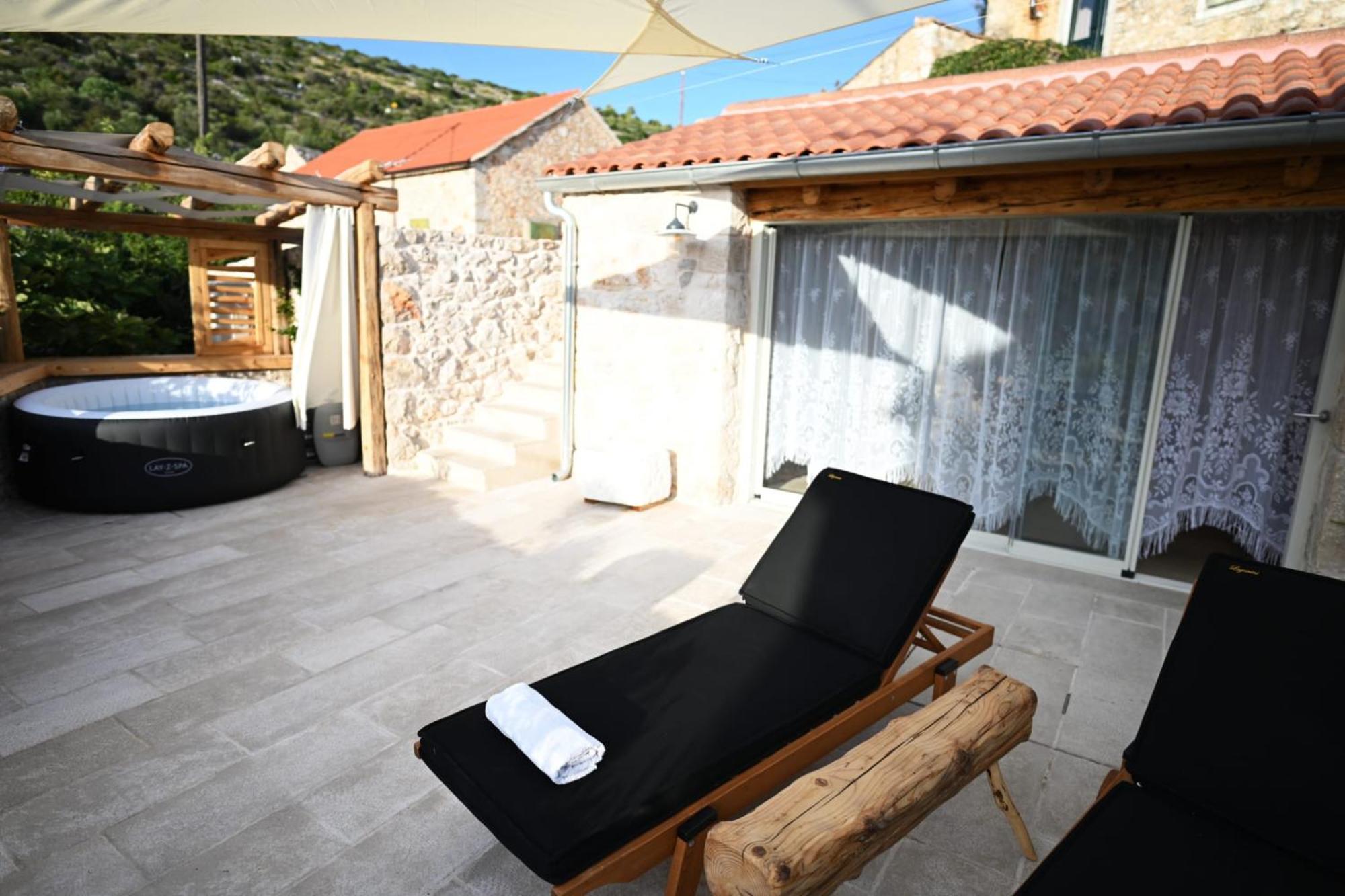 Teza Hvar Villaer