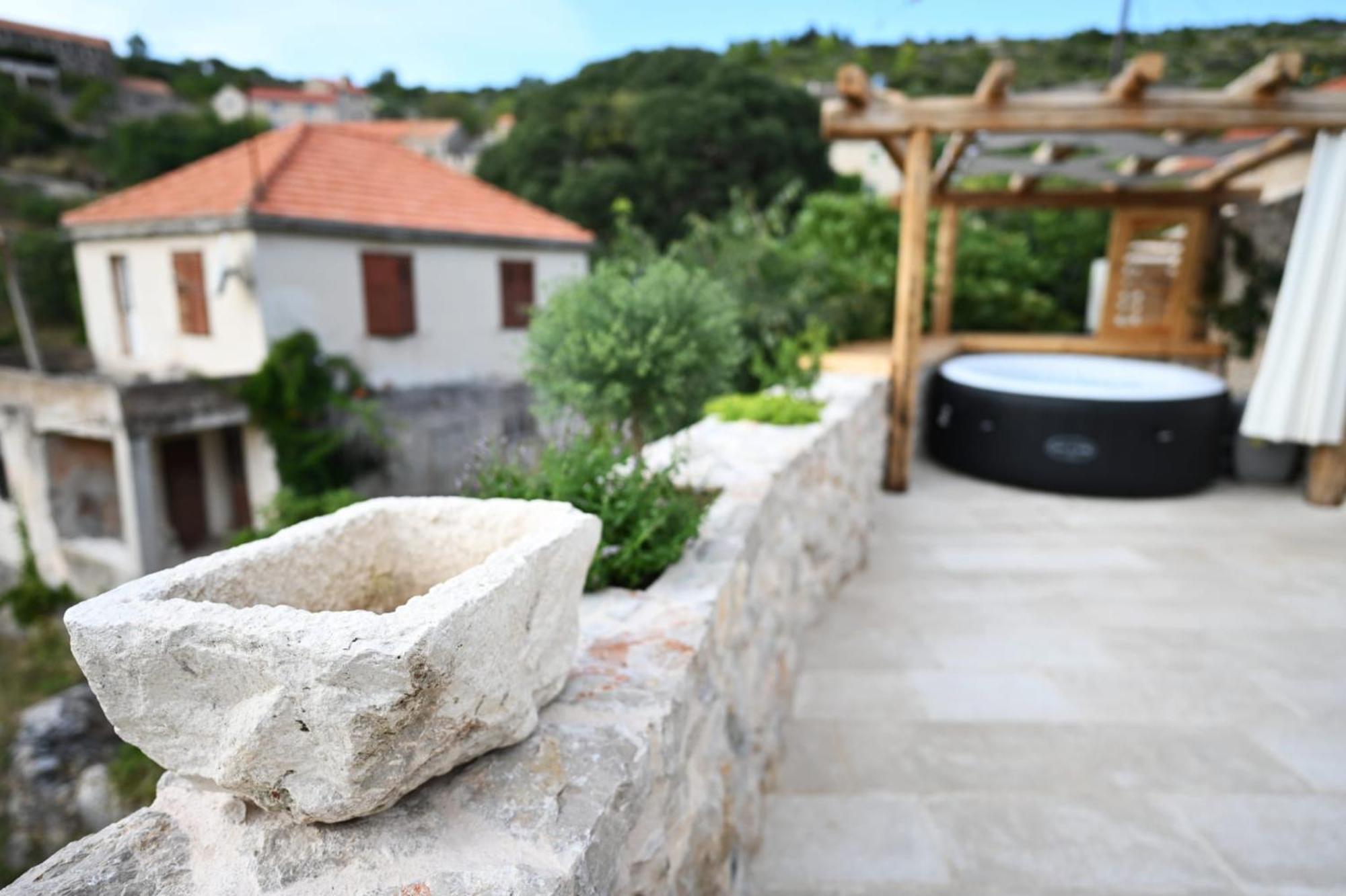 Teza Hvar